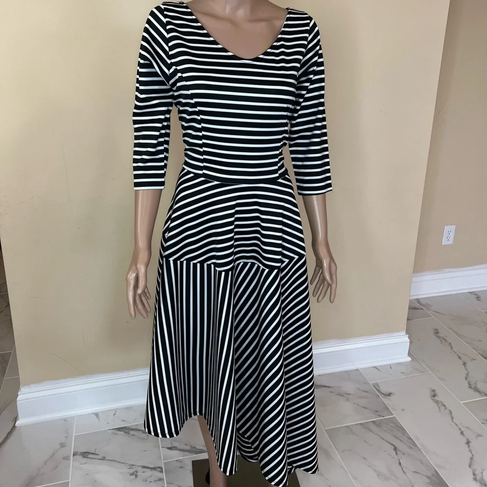 𝅺Asymmetric stripe dress - Picture 2 of 7